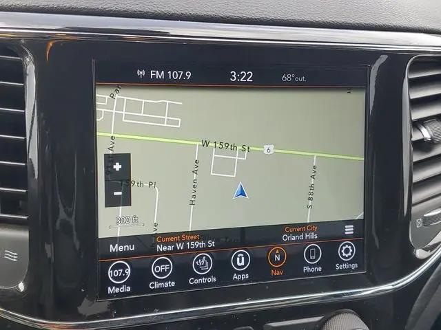 2022 Jeep Grand Cherokee Laredo X 4x4