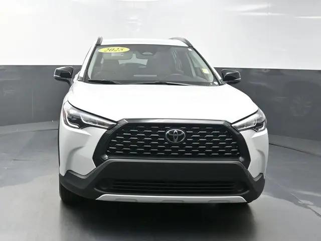 2025 Toyota Corolla Cross LE