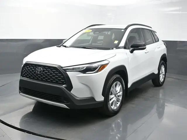 2025 Toyota Corolla Cross LE