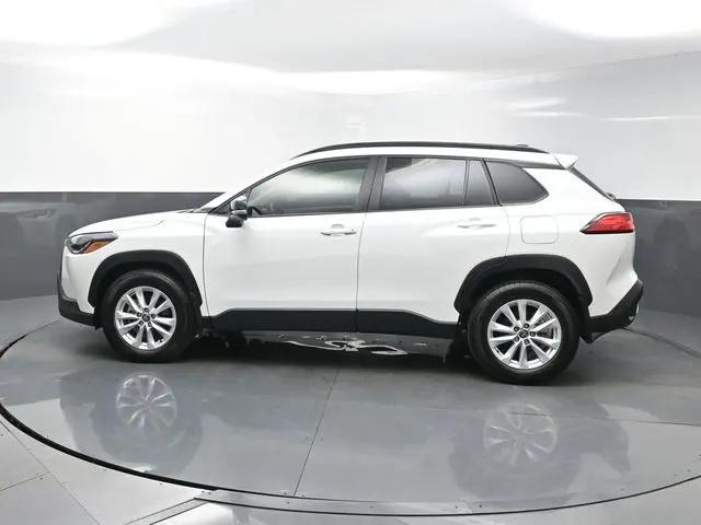 2025 Toyota Corolla Cross LE