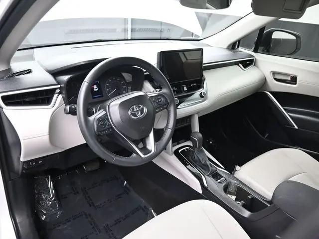 2025 Toyota Corolla Cross LE