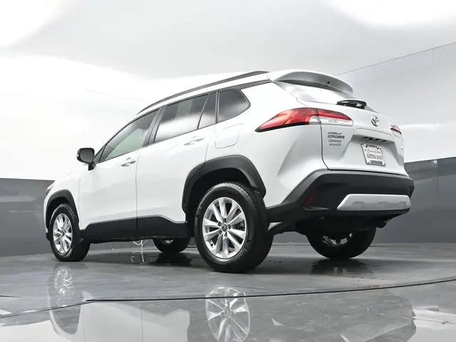 2025 Toyota Corolla Cross LE