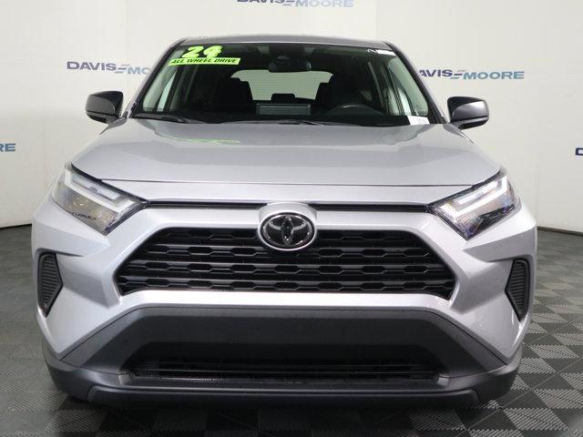 2024 Toyota RAV4 LE