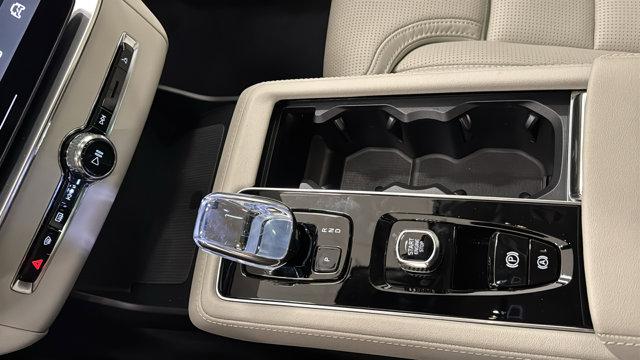 2026 Volvo XC90 Plug-In Hybrid Ultra Dark Theme, T8 AWD, Electric/Gasoline, 7 Seats