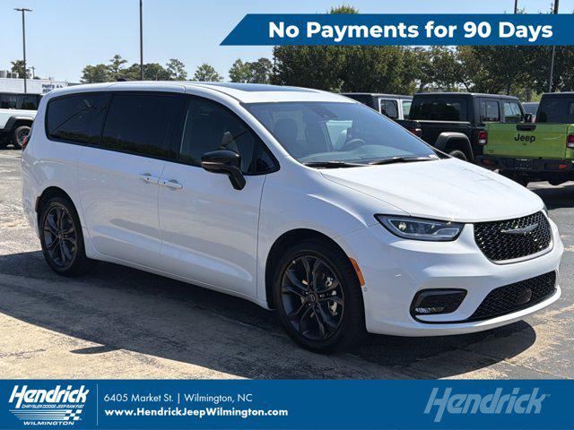 2026 Chrysler Pacifica Select for sale in Wilmington, NC