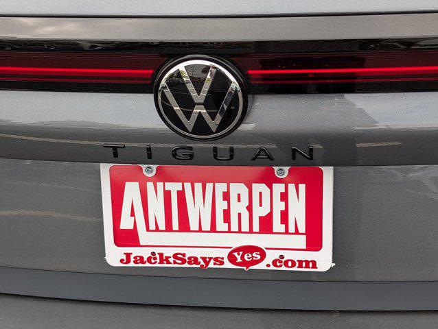 2026 Volkswagen Tiguan SE R-Line Black