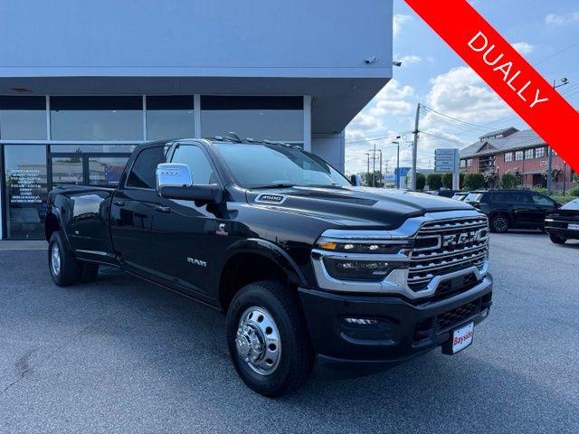 2026 RAM 3500 RAM 3500 LIMITED LONGHORN CREW CAB 4X4 8 BOX