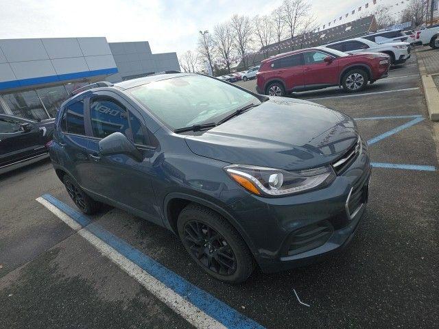 Shadow Gray Metallic 2022 Chevrolet Trax LT AWD SUV / Crossover All-Wheel Drive Automatic