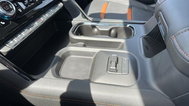2026 GMC Sierra 2500HD Crew Cab, Standard Bed, AT4, 4WD
