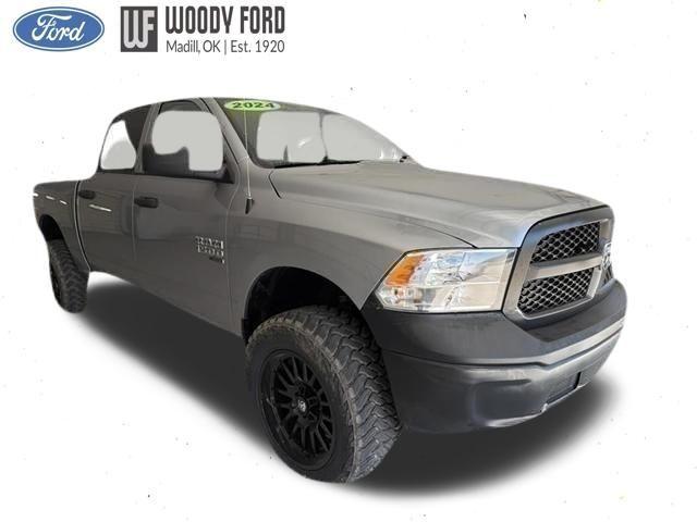 2024 Ram 1500 Classic Warlock Crew Cab 4x4 5'7" Box