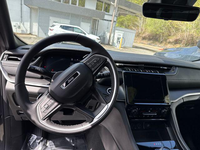2025 Jeep Grand Cherokee L Altitude X 4x4
