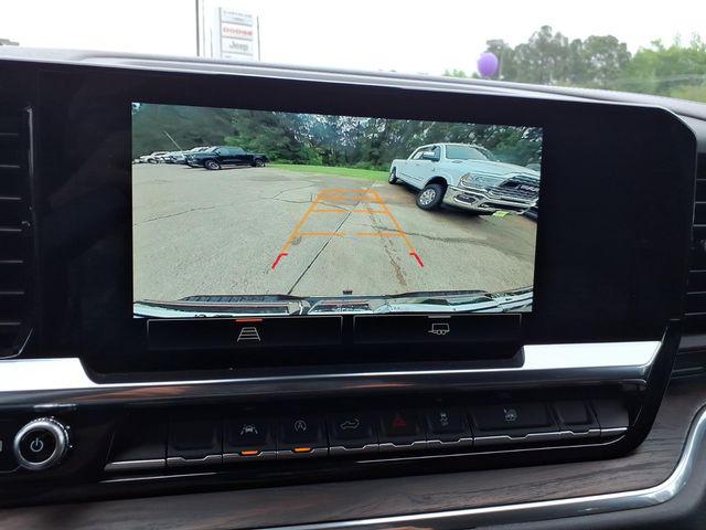 2025 GMC Sierra 1500 4WD Crew Cab Short Box SLT