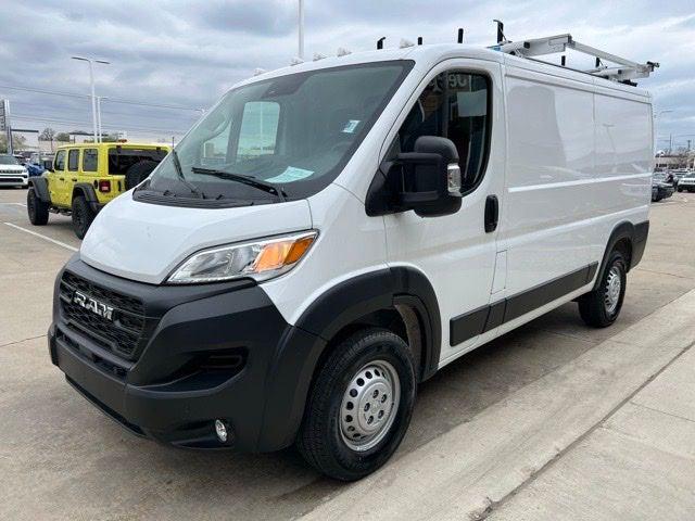 2025 Ram ProMaster 2500 Cargo Van Tradesman Low Roof 136" WB w/Pass Seat