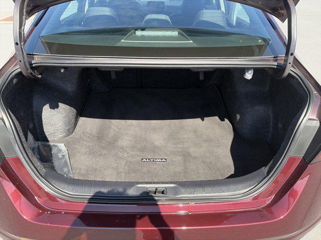 2025 Nissan Altima SV FWD