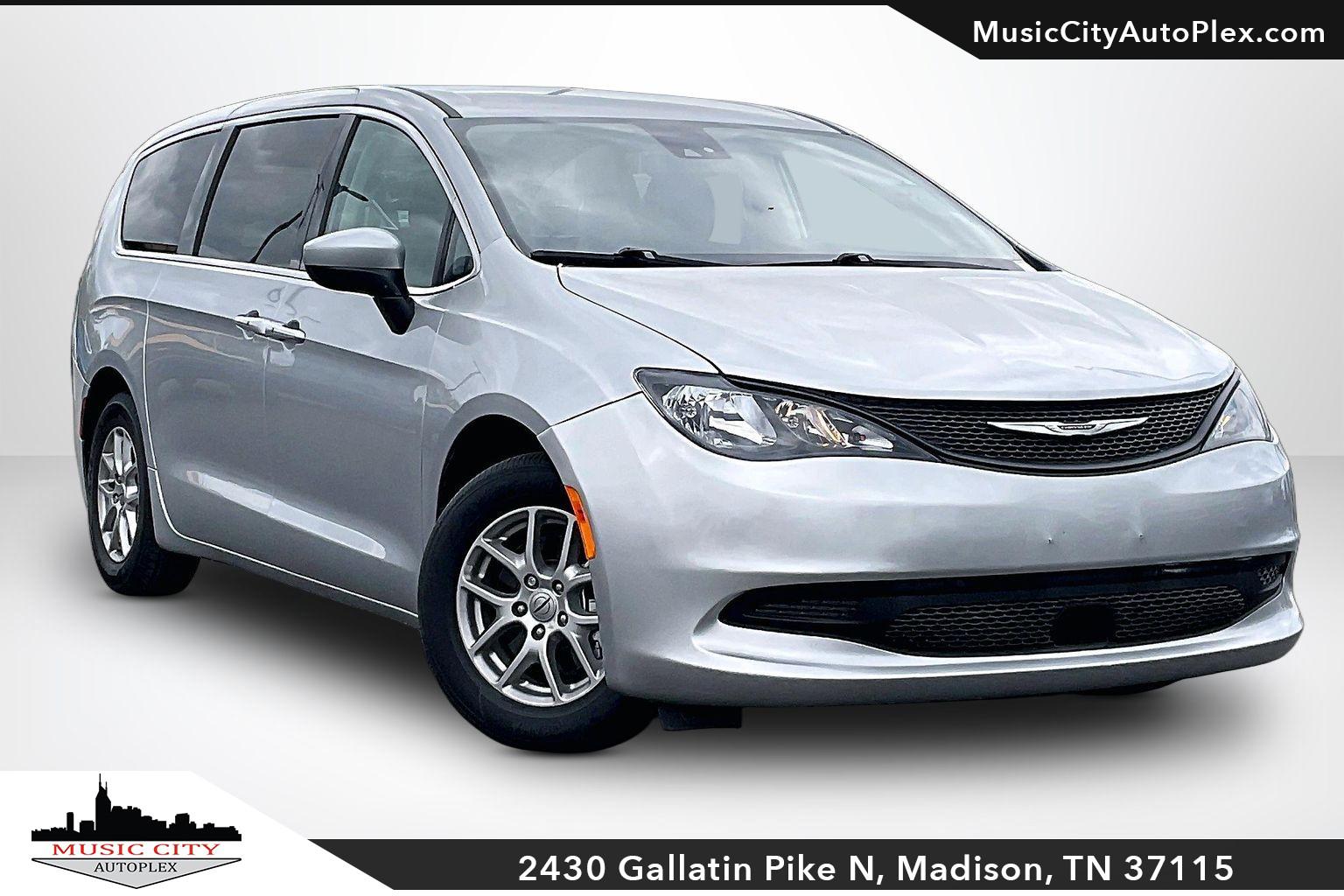 Silver Mist Clearcoat 2023 Chrysler Voyager LX FWD Minivan Front-Wheel Drive 9-Speed Automatic