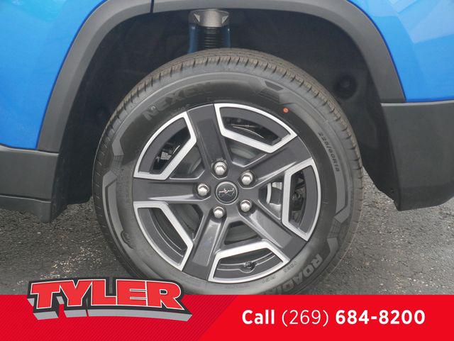 2026 Jeep Cherokee Laredo 4x4