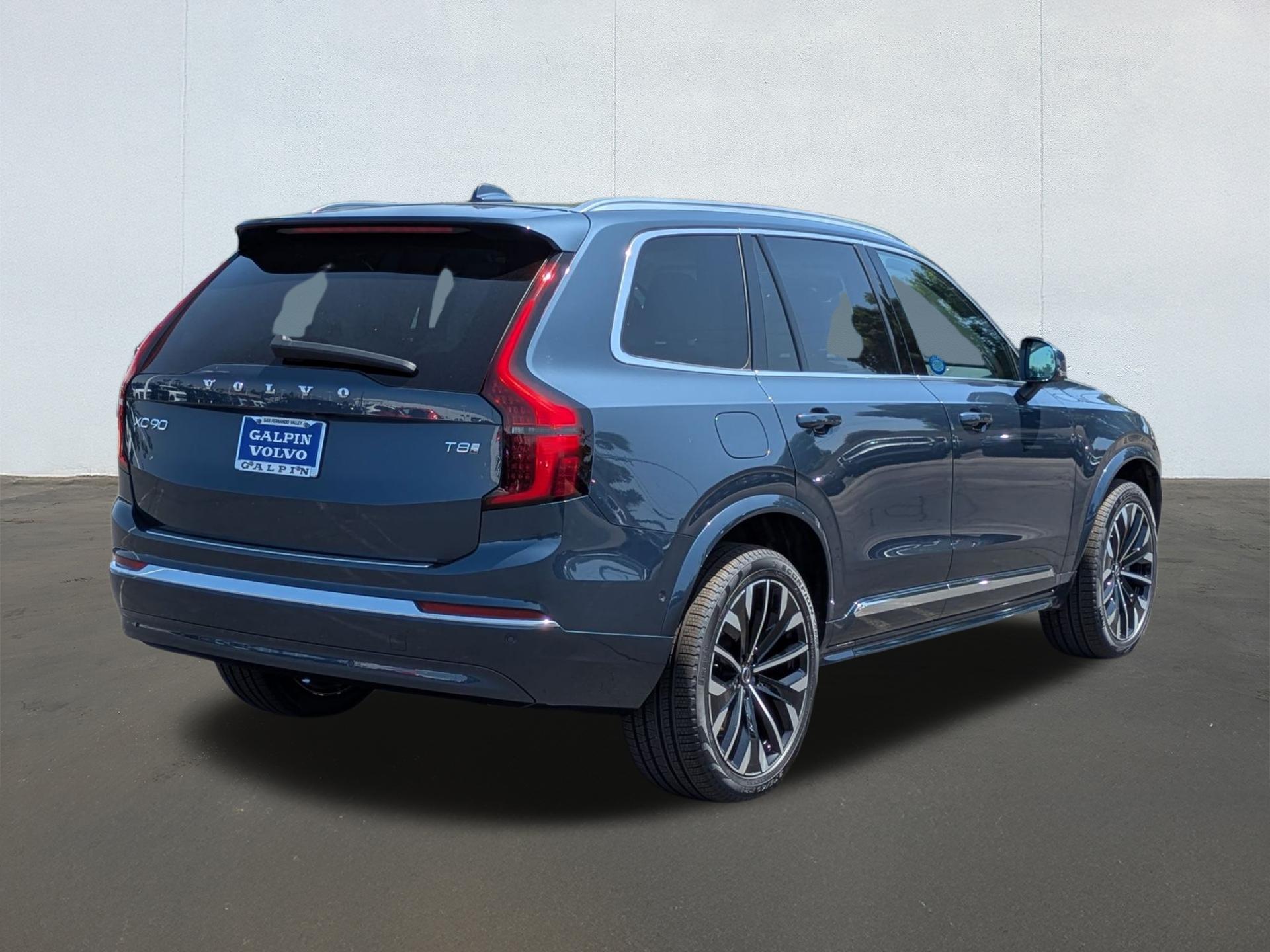 Denim Blue Metallic 2026 Volvo XC90 Recharge T8 Ultra 7-Passenger eAWD SUV / Crossover All-Wheel Drive Automatic