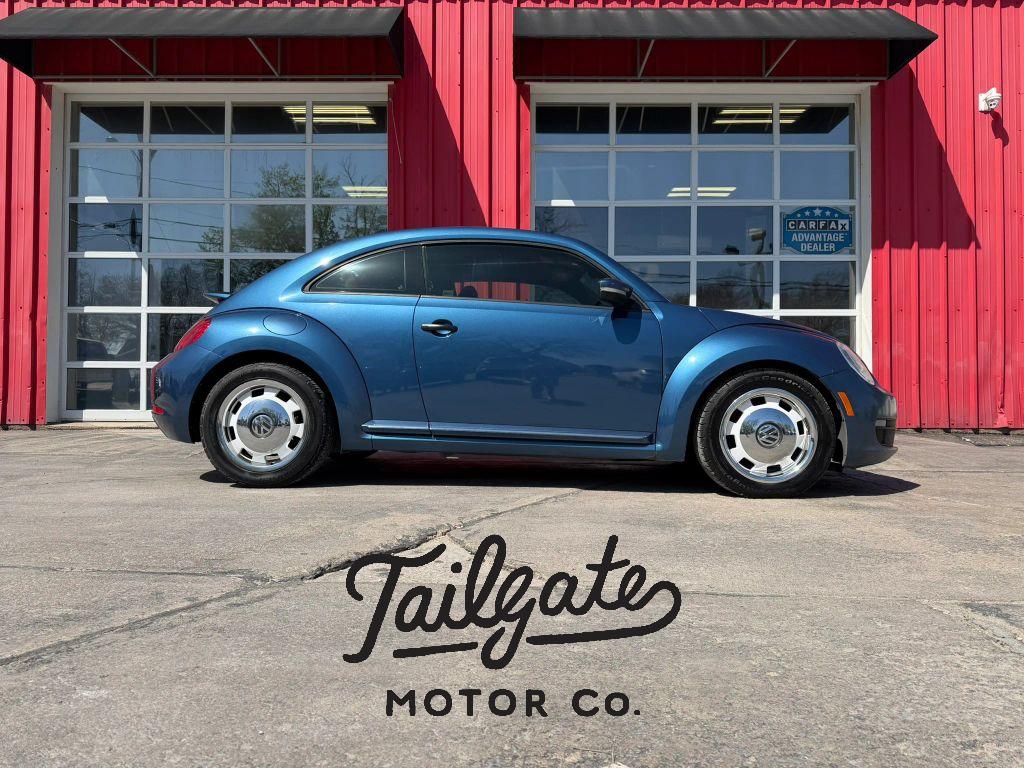 2016 Volkswagen Beetle 1.8T Classic's photo