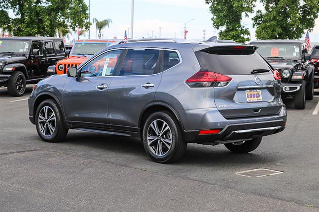 2020 Nissan Rogue SV FWD