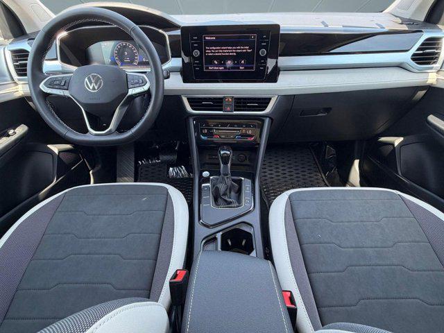 2026 Volkswagen Taos SE