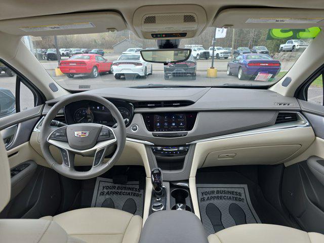 2025 Cadillac XT5 AWD Premium Luxury