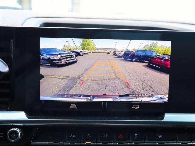 2022 GMC Sierra 1500 4WD Crew Cab Standard Box Elevation