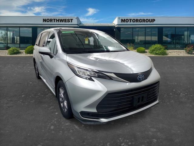 2021 Toyota Sienna LE for sale in Pasco, WA