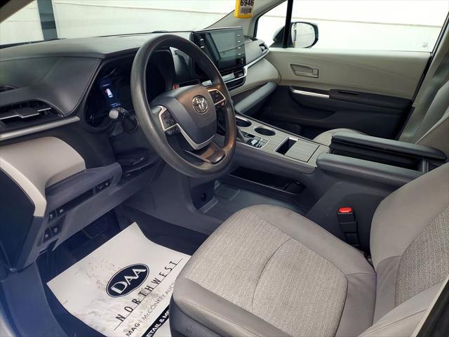2021 Toyota Sienna LE