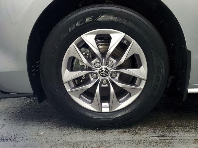 2021 Toyota Sienna LE