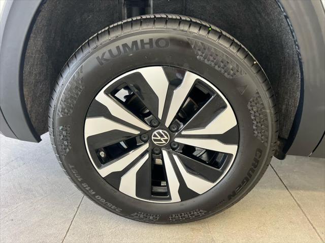2025 Volkswagen Atlas 2.0T SE