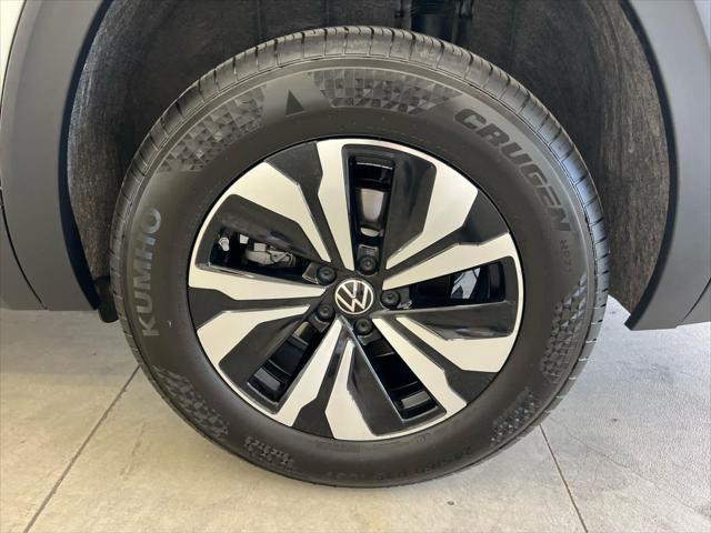 2025 Volkswagen Atlas 2.0T SE