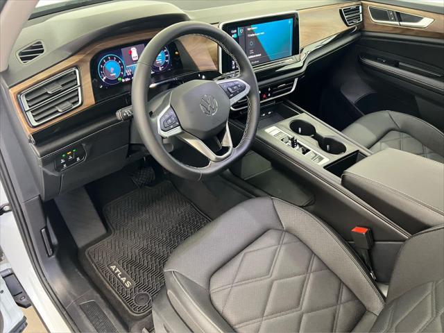 2025 Volkswagen Atlas 2.0T SE