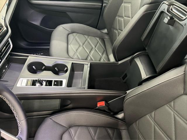 2025 Volkswagen Atlas 2.0T SE