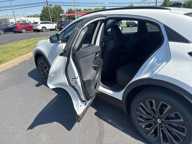 2026 Toyota C-HR XSE