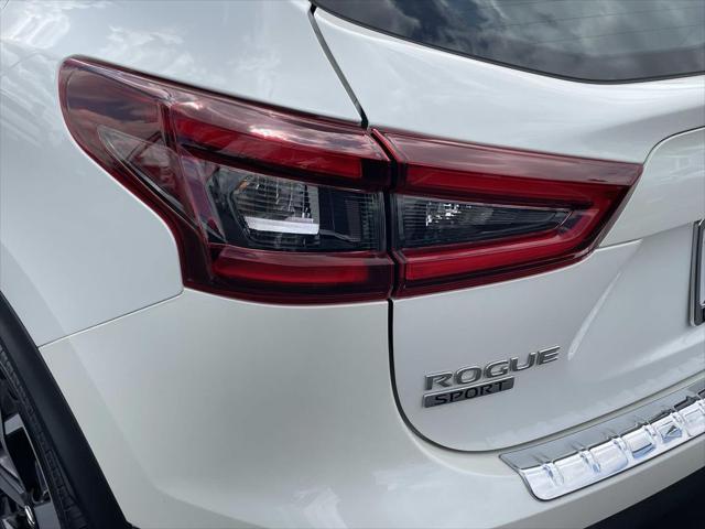 2022 Nissan Rogue Sport SL FWD Xtronic CVT