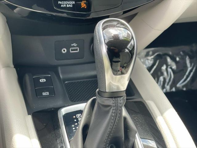 2022 Nissan Rogue Sport SL FWD Xtronic CVT