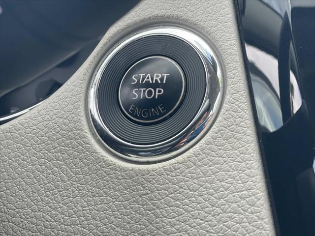 2022 Nissan Rogue Sport SL FWD Xtronic CVT