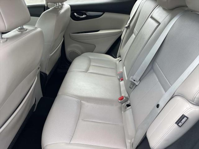2022 Nissan Rogue Sport SL FWD Xtronic CVT