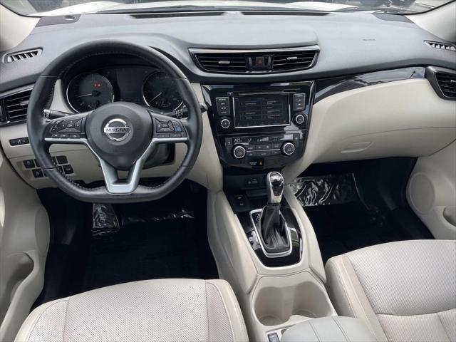 2022 Nissan Rogue Sport SL FWD Xtronic CVT