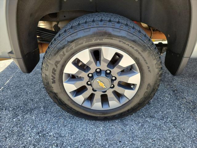 2024 Chevrolet Silverado 2500HD 4WD Crew Cab Standard Bed LT