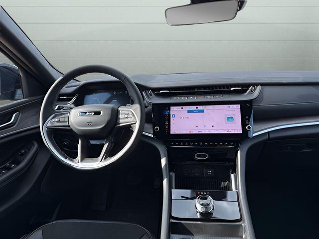 2026 Jeep Grand Cherokee L Altitude 4x2