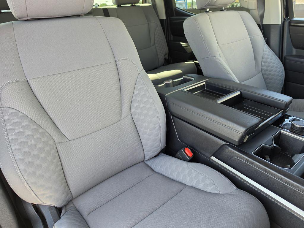 2024 Toyota Tundra SR5 - Photo 28
