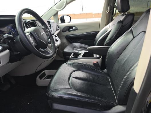 Used 2022 Chrysler Pacifica For Sale in Olive Branch, MS