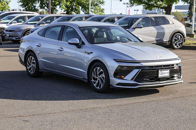 2026 Hyundai Sonata Hybrid Blue