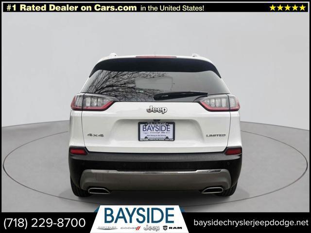View vehicle photo 5