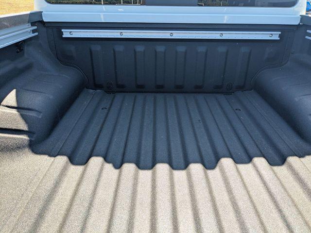 2026 Nissan Frontier Crew Cab SV 4x2