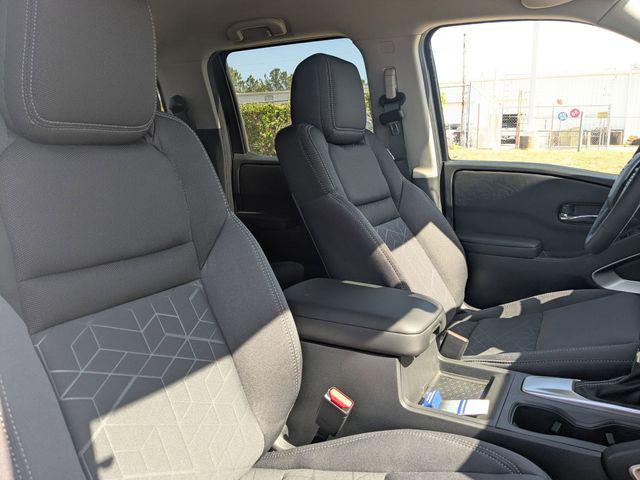 2026 Nissan Frontier Crew Cab SV 4x2
