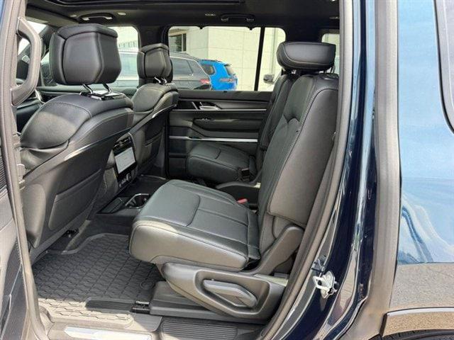 2026 Jeep Grand Wagoneer Summit Obsidian 4x4