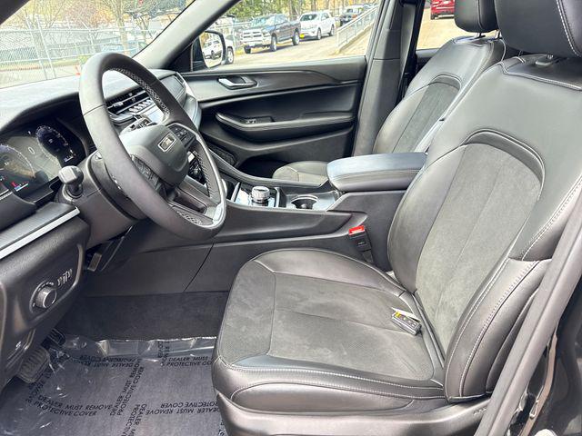2025 Jeep Grand Cherokee L Altitude X 4x4