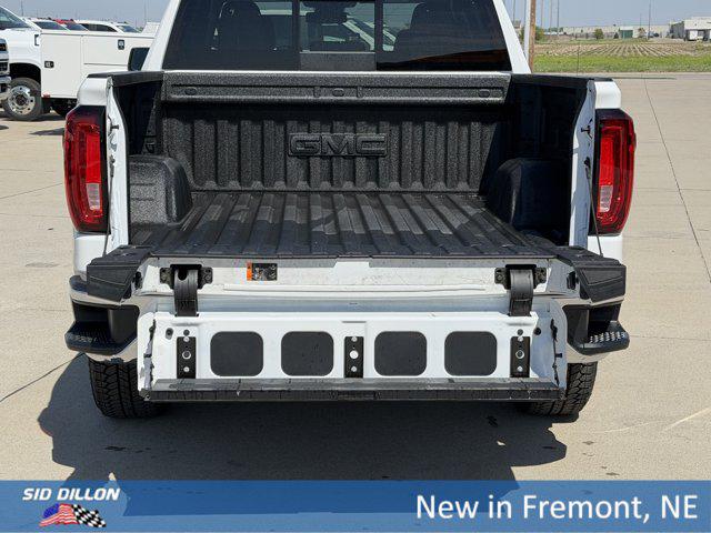 2026 GMC Sierra 1500 Crew Cab, Short Bed, SLT, 4WD